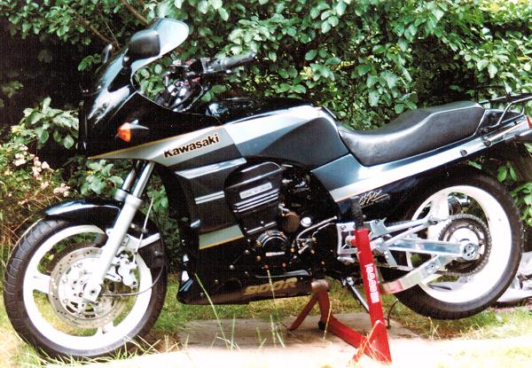 Kawasaki GPZ 900R von Armin Heuduck