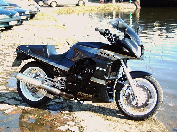 Kawasaki GPZ 900R von Armin Heuduck