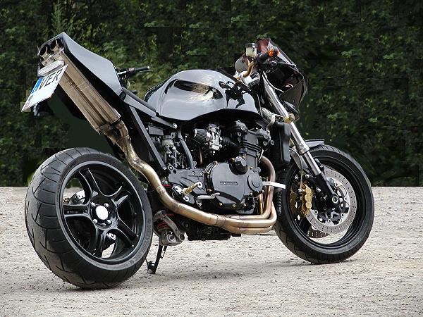 Kawasaki GPZ 900R von Erik Wankerl