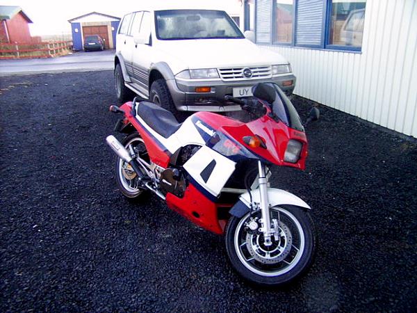 Kawasaki GPZ 900R von Karl Sesar