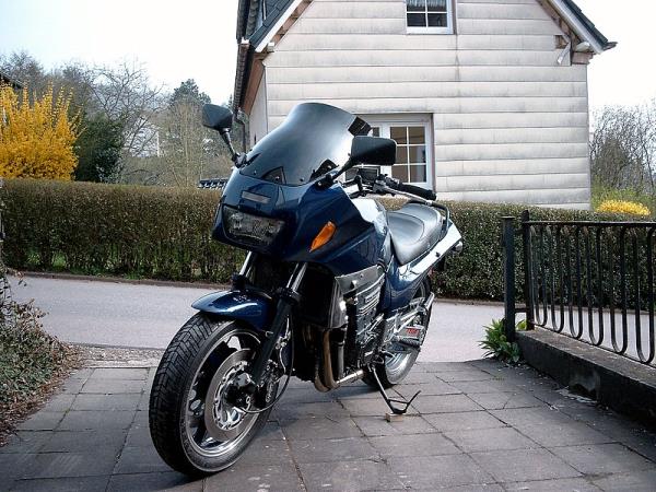 Kawasaki GPZ 900R von Nandor Schuszter
