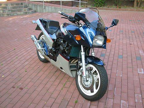 Kawasaki GPZ 900R von Robert Dathe