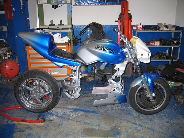 Kawasaki GPZ 900R von Robert Simcic