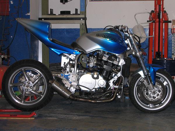 Kawasaki GPZ 900R von Robert Simcic