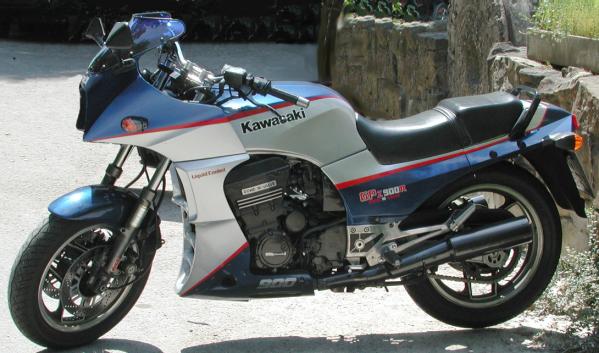 Kawasaki GPZ 900R von Robin Strangfeld