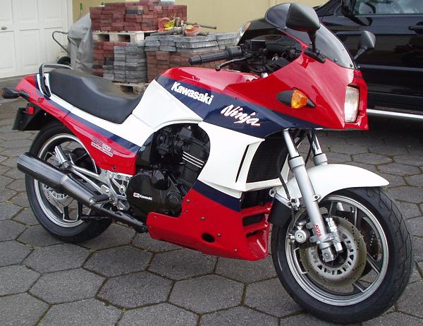 Kawasaki GPZ 900R von Saethor Gunnarsson