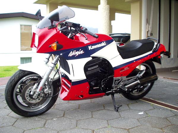 Kawasaki GPZ 900R von Saethor Gunnarsson