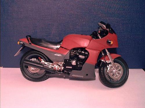 Kawasaki GPZ 900R von Serge Konrad