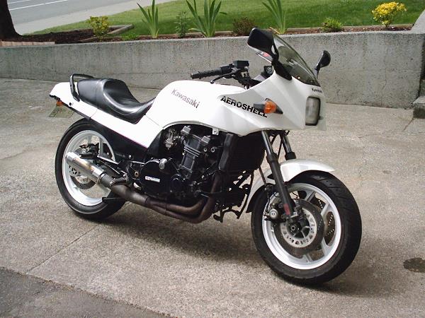 Kawasaki GPZ 900R von Steve