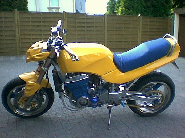 Kawasaki GPZ 900R von Udo Jost