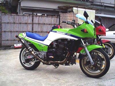 Kawasaki GPZ 900R Page - Picture Gallery 2