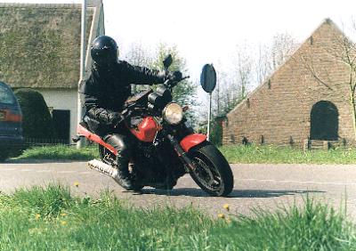 Kawasaki GPZ 900R von A.P. van Wensveen