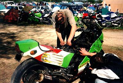 Kawasaki GPZ 900R Page - Picture Gallery 8