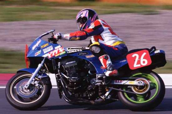 Kawasaki GPZ 900R Page - Race-Pics 3