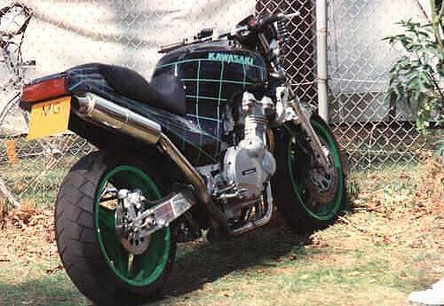 Kawasaki GPZ 900R von Jos den Ouden