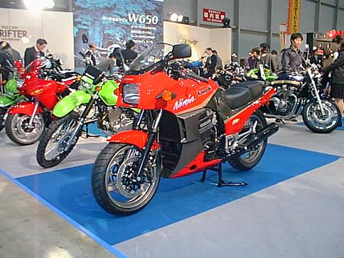 Kawasaki GPZ 900R A12 Modell 1999 (Japan only)