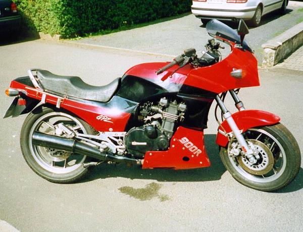 Kawasaki GPZ 900R von Hoffi