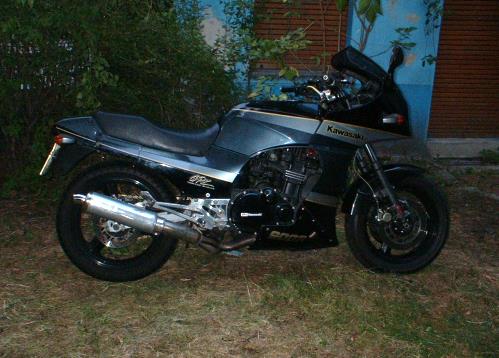 Kawasaki GPZ 900R von Rash