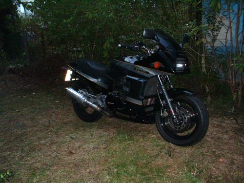 Kawasaki GPZ 900R von Rash