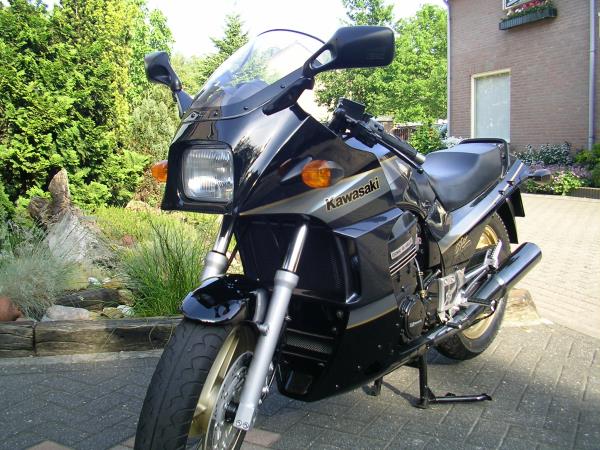 Kawasaki GPZ 900R von Andre van der Heyden