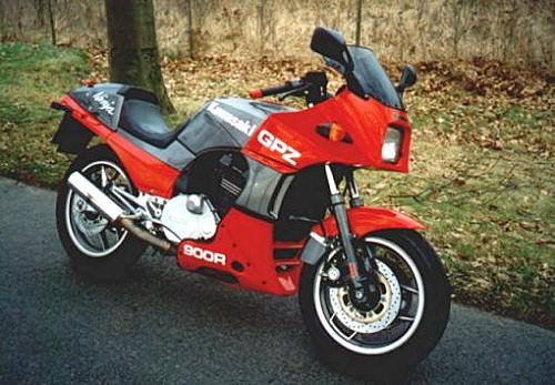 Lothar Oelker's Kawasaki GPZ 900R