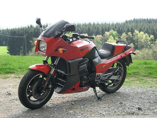 Kawasaki GPZ 900R von Ralf Neustein