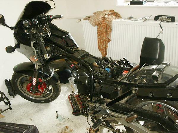 Kawasaki GPZ 900R von Richard Thomayer