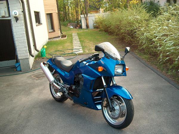 Kawasaki GPZ 900R von Sami Turunen