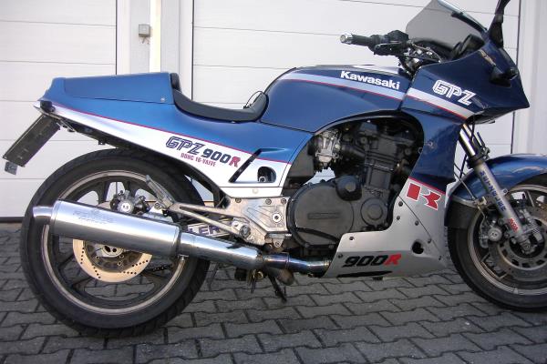 Kawasaki GPZ 900R von Sascha Blasek