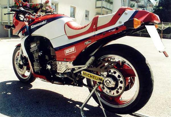 Walter "Schwarze" Schwarzbauer's Kawasaki GPZ 900R
