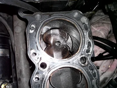 KolbenZXR750H2-kl.webp KolbenZXR750H2-kl.webp