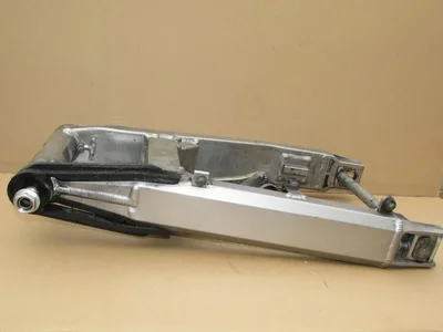 ZZR 1200 Schwinge.webp