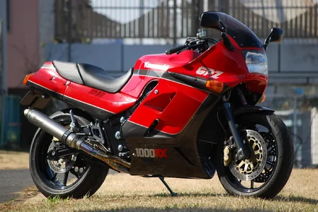 gpz1000rx.akutsu.01.webp