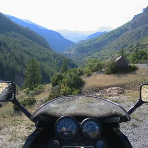 Living in Paradise-Anfahrt zum Col de la Cayolle