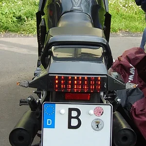Feno´s GPZ 900 R Heckansicht mit LED-Rückleuchte und LED-Blinkern