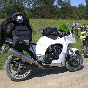 Kleinen plausch mit einem Aussi, der meinte das ich das falsche Moped habe für die Strecke.... Er sollte recht behalten