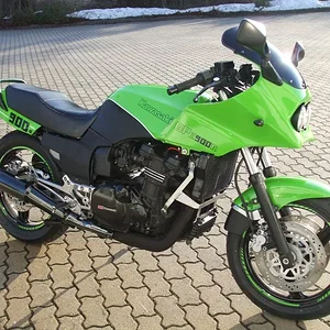 Kawasaki GPZ 900 R