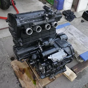 GPz900R neues/anderes Transplantationsherz, der Spender ist eine 86er die seit 15 Jahren in Teilen in der Garage liegt.