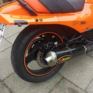 der neue Akrapovic, nun macht sie auch Musik