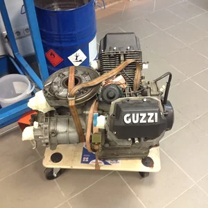 Motor + Enantrieb fertig zum Eisstrahlen