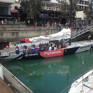 Rennyacht im HAfen für Touri fahrten (war Ausgebucht)