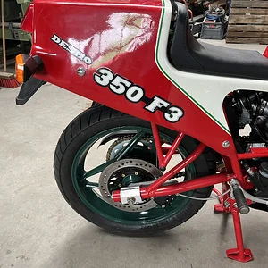Steht zwar 350 auf dem Heck, ist ne 400 F3