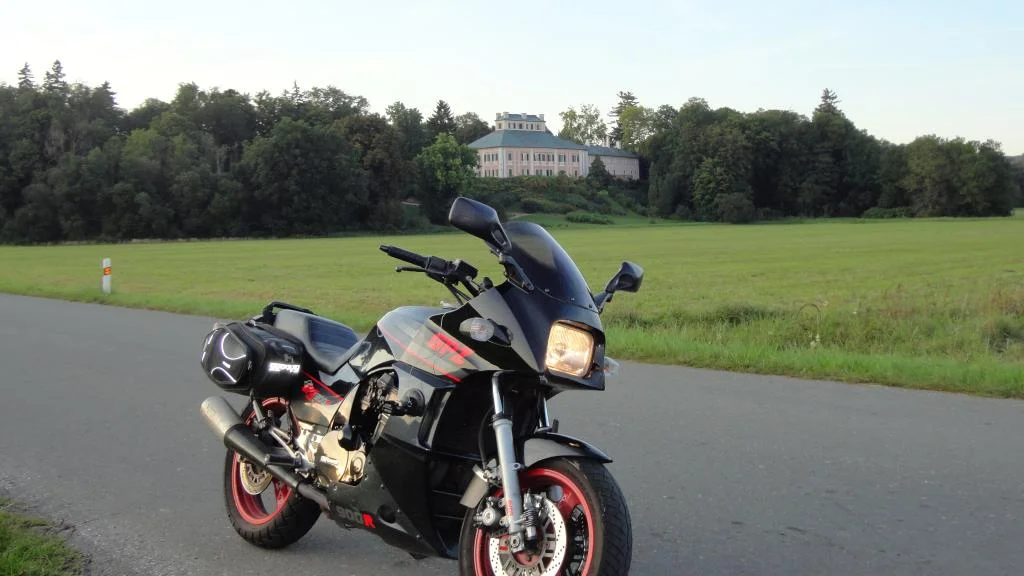 2012 CZ