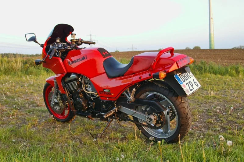900R mit ZRX 1100 Motor Fuel Injected