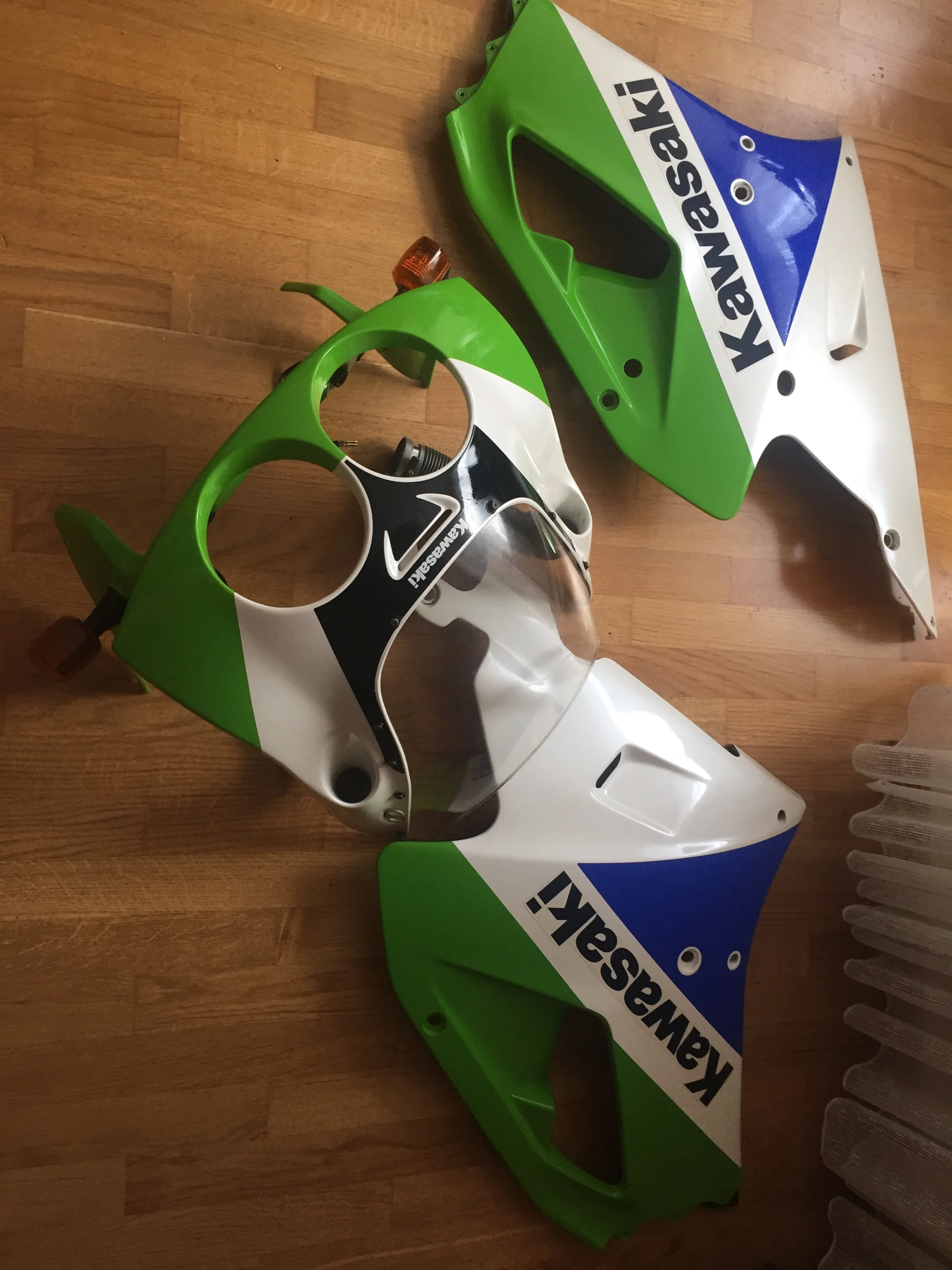 Die ZXR Verkleidung gereinigt und poliert