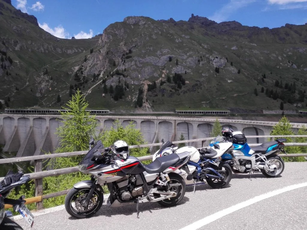 Erste Dolomitentour 2017 mit der ZRX . Geht gut die Berge hoch und macht wirklich Spaß