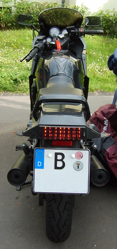 Feno´s GPZ 900 R Heckansicht mit LED-Rückleuchte und LED-Blinkern