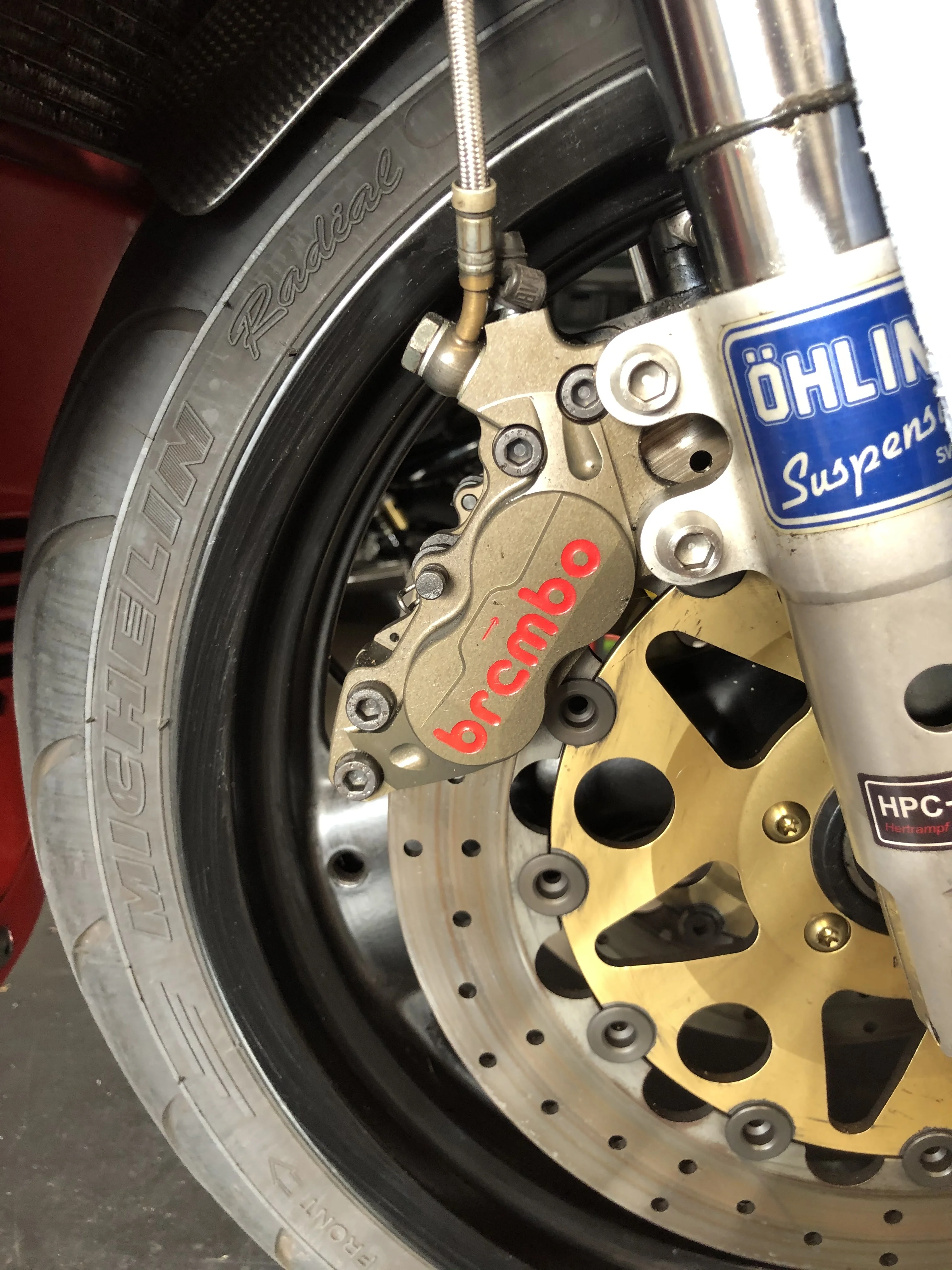 Gefräste Brembo Sättel vorn