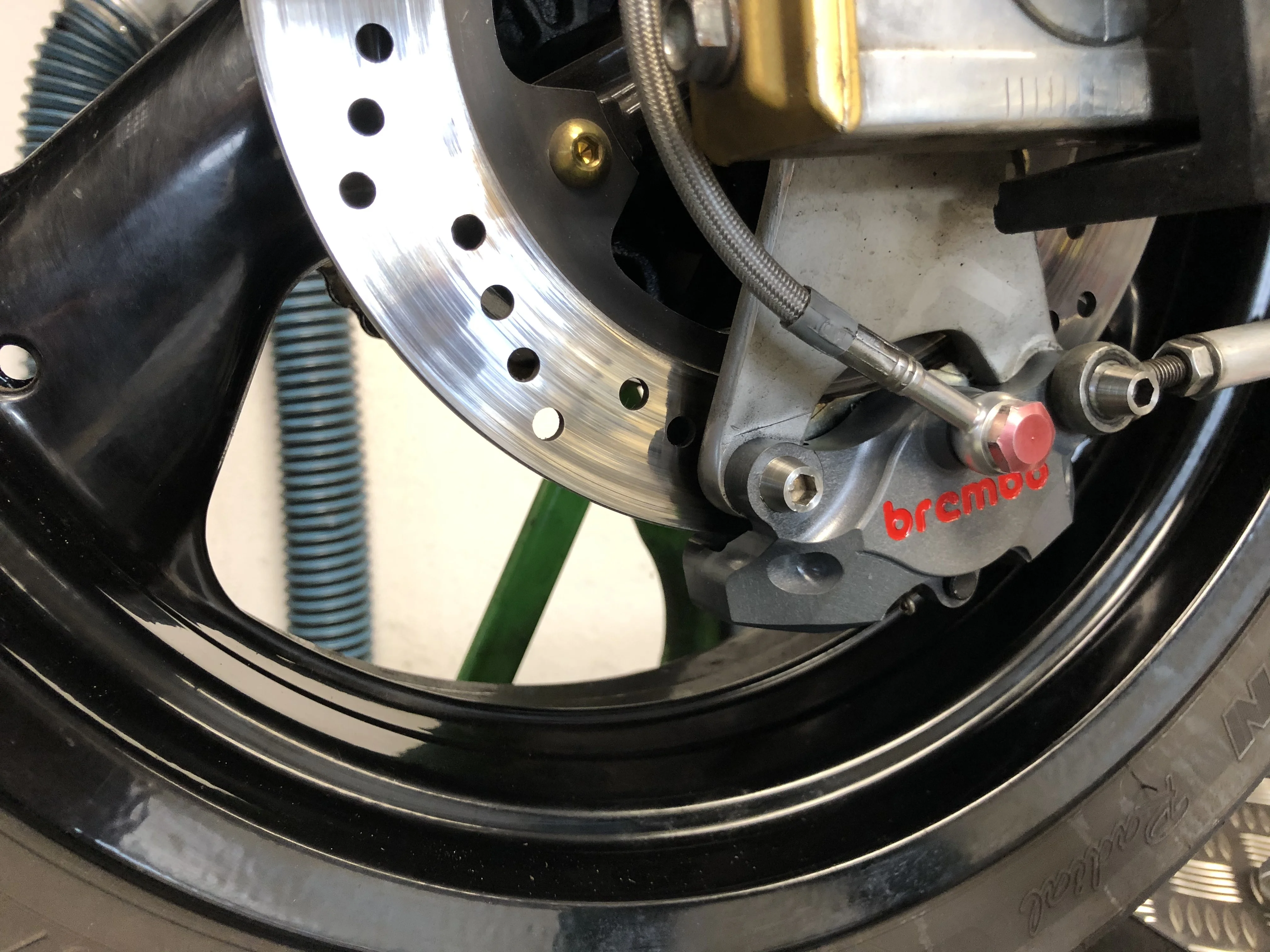 Gefräster Brembo Sattel hinten