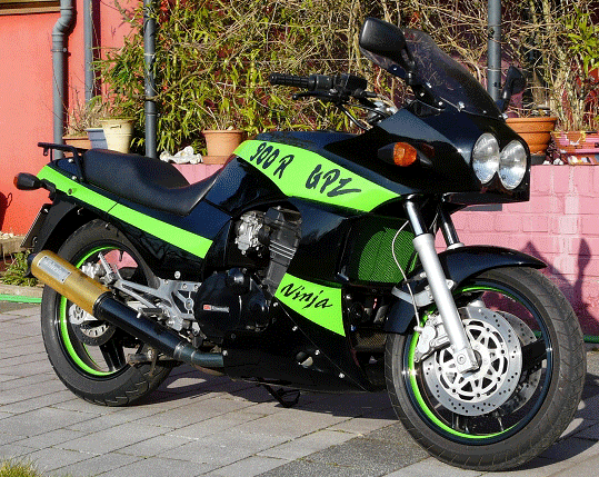 GPZ 900R Ralf Halb Seite